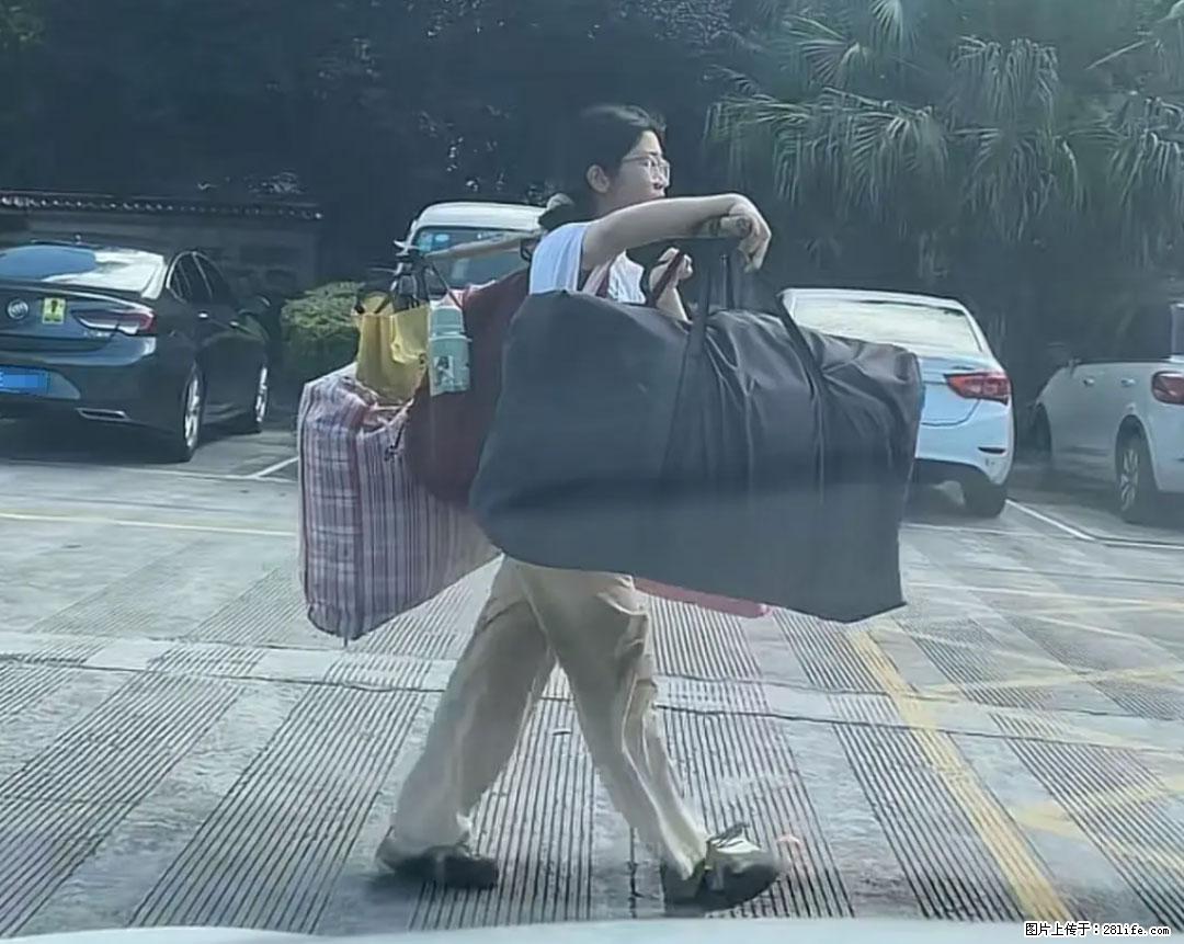 全网追的“扁担女孩”，找了一份暑假工，时薪12元 - 珠海生活资讯 - 珠海28生活网 zh.28life.net